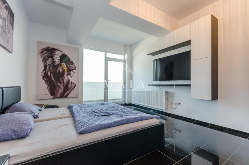 Penthouse 244 mp, et 17 , 3 camere, Prelungirea Bld Mihai Viteazu