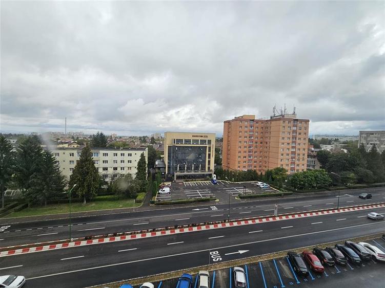 Apartament 3 camere Calea Bucuresti