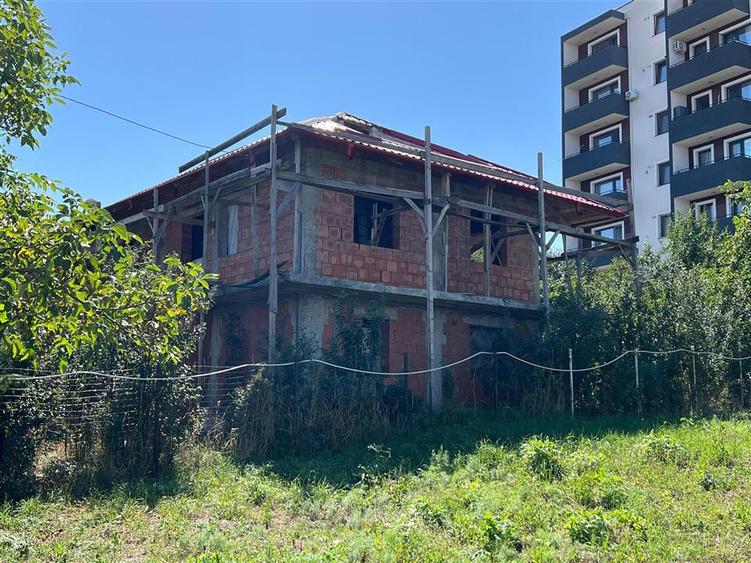 Teren + Casa P+1 La Rosu - Visan