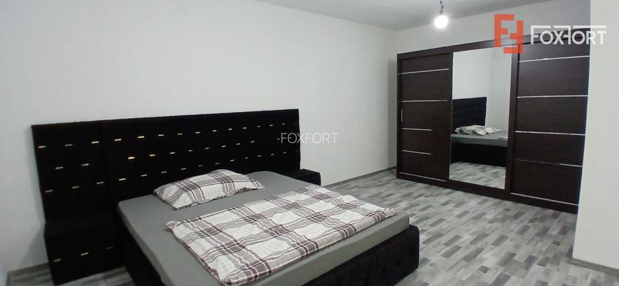 Casa individuala cu 6 camere Parter + 1 Etaj in Comlosu Mare - 32