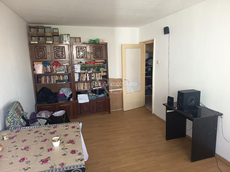 3 camere decomandat- Rahova, Buzoieni, bloc reabilitat