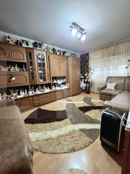 Apartament cu 3 camere, decomandat, 64 mp, zona Stadionului