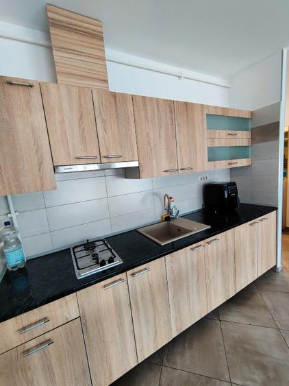 Proprietar închiriez apartament cu două camere.