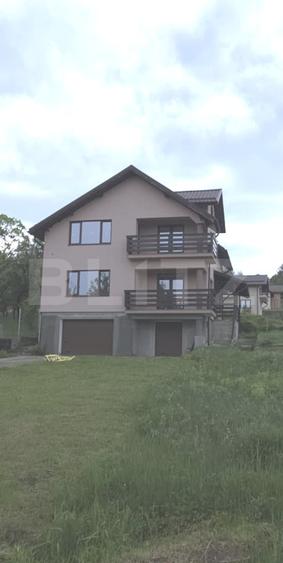 Vilă D+P+M | 784 mp teren | Pucioasa