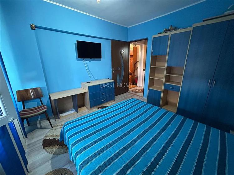 Apartament cu 2 camere de vanzare, zona scoala 7 - 6
