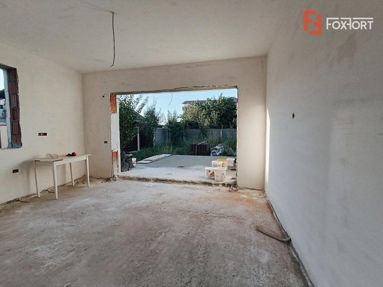 Duplex 4 camere 140 mp utili, toate utilitatile, la asfalt in Giroc - V7800