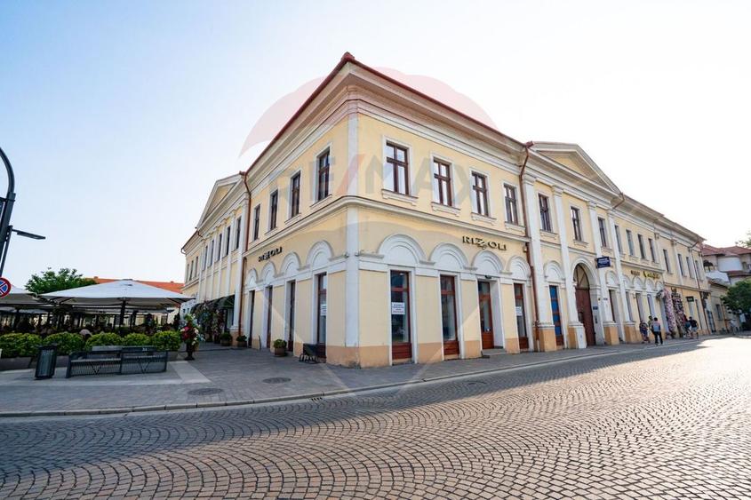 Spațiu comercial 200mp, de închiriat în Piața Unirii
