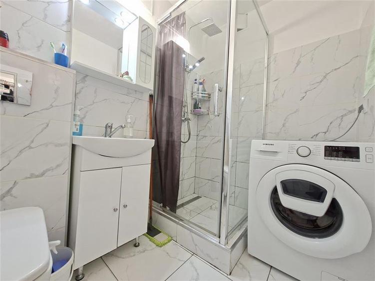 Garsoniera moderna cu pivnita zona Lazaret