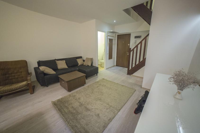 Duplex 63mp mansardat et.5 si 6 cu lift
