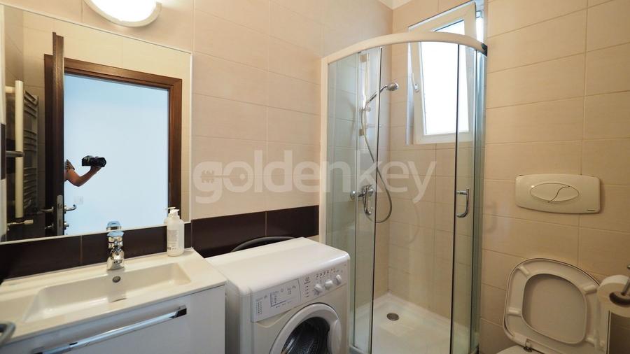 Apartament cu 3 camere mobilat, loc de parcare