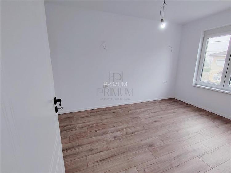 DUPLEX SPATIOS - ASFALT IN LUCRU - CURENT TRIFAZAT