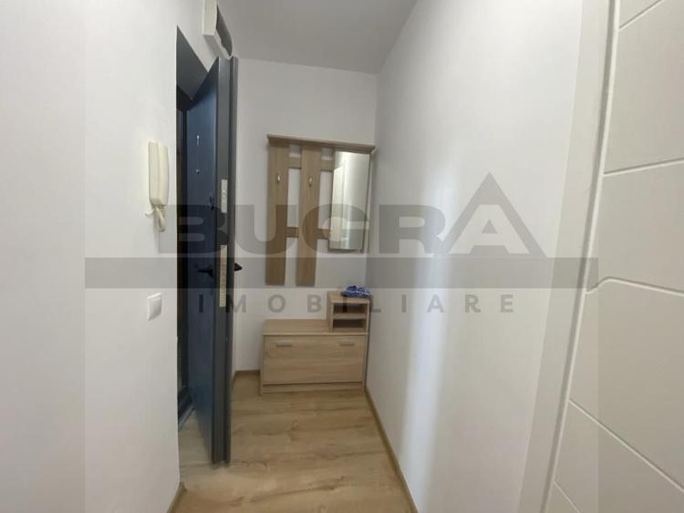 Apartament 2 camere, 27 mp, etaj intermediar, zona Piata Hermes