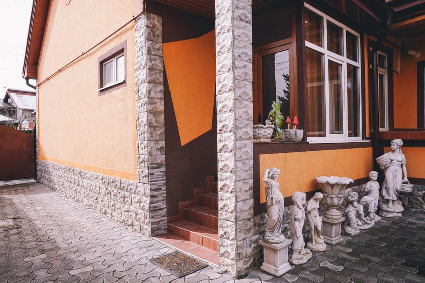 Casă renovată integral 4 camere + garaj | Piața Cluj, Str. Paris, Sibiu