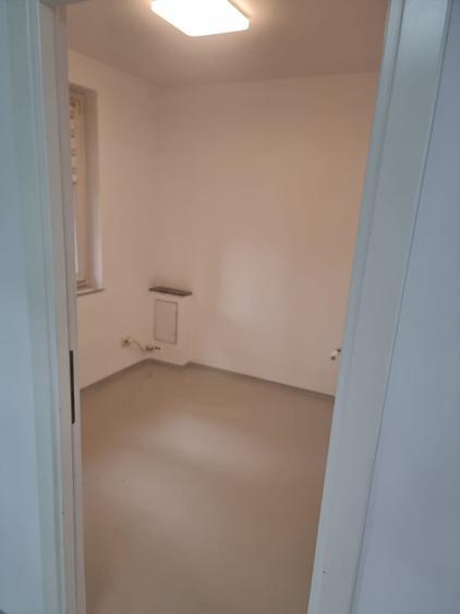 Spatiu comercial de inchiriat, 40 mp ,zona Calarasi Radauti