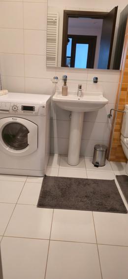Apartament 2 camere superb 2 bai + parcare