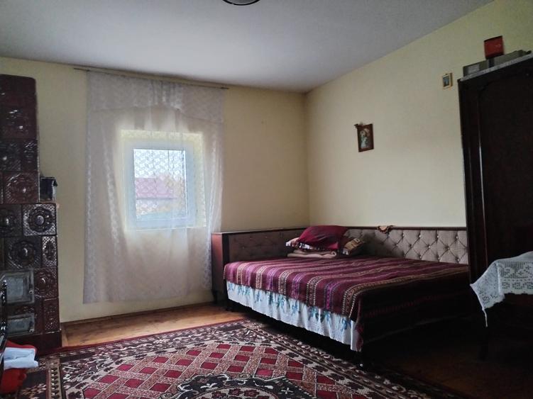 Casa cu teren -  central Segarcea