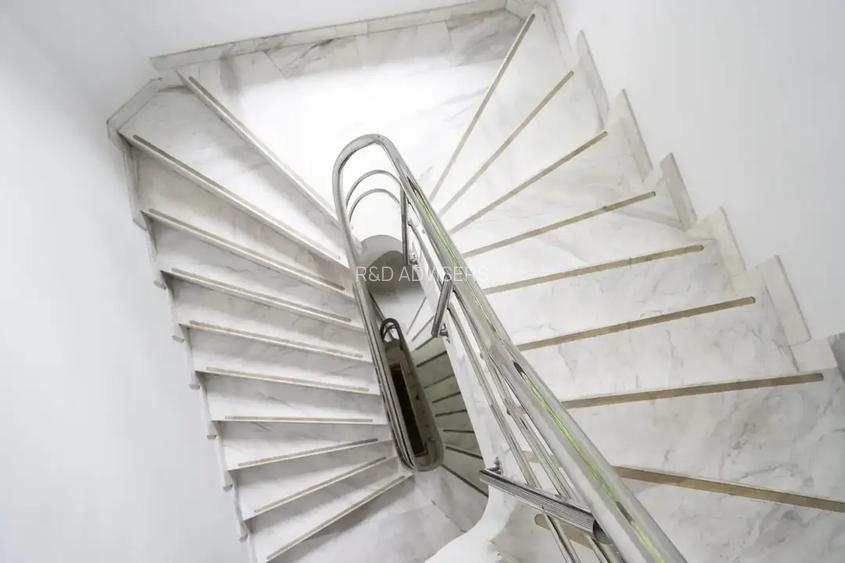 Proprietate cu 2 Imobile | Curte privata | 1182mp | Parcare proprie - 11