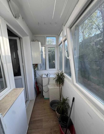 Etaj 1 - Alexandru - Piata - 2 camere decomandat - renovat - liber