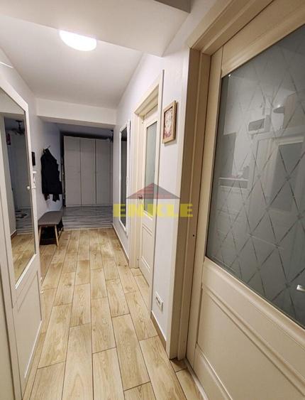 De vânzare apartament cu 2 camere+loc de parcare, BLOC NOU