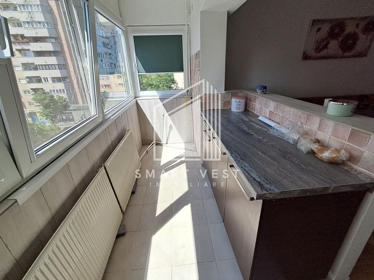Apartament 3 camere decomandat | Etaj 4 | Zona Careiului