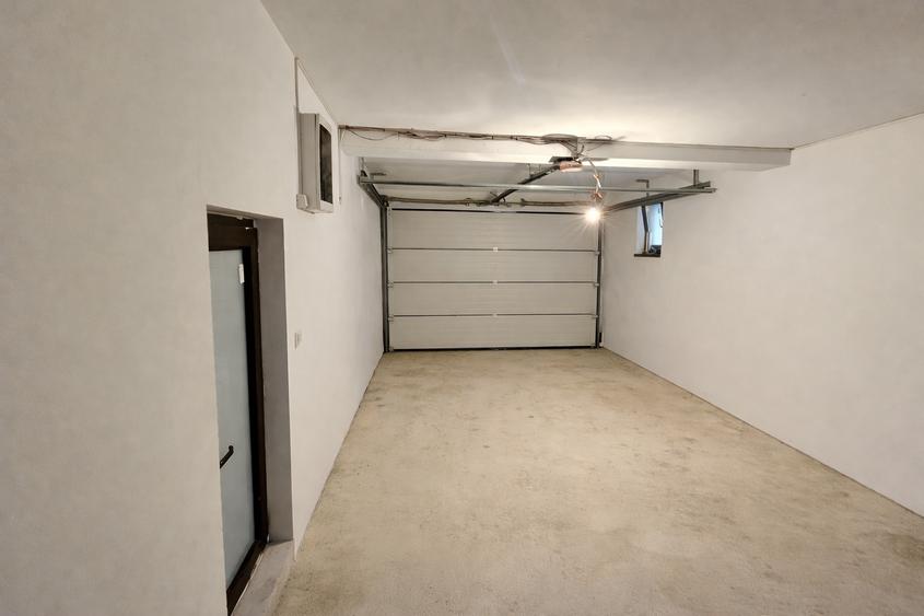 Vila individuala cu teren 500 mp si garaj acoperit | Curte 300 mp | 5 camere