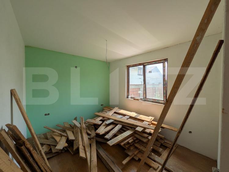 Casa semi-finisata de vanzare, 299 mp, zona Moreni