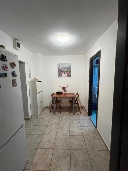 Proprietar inchiriez garsonieră spațioasă cu vedere liberă Casa de Pensii Vitan