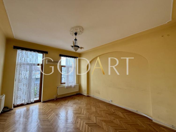 Apartament in vila interbelica | singur pe etaj