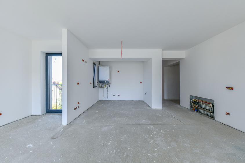 Apartament cu 3 camere, cu balcon tip logie