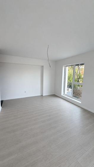 3 camere, Pallady, metrou, curte proprie, 2 bai, 208mp