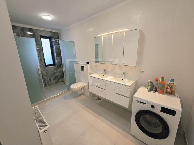 Vilă 5 camere Trapezului, centrală, an 2025, 200 mp