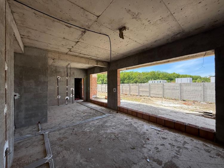 Eleganță și natură: vilă urbană exclusivistă în Tunari