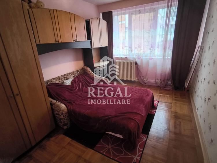 Apartament 3 camere de vânzare – Zona Micro 4 (lângă Supeco)