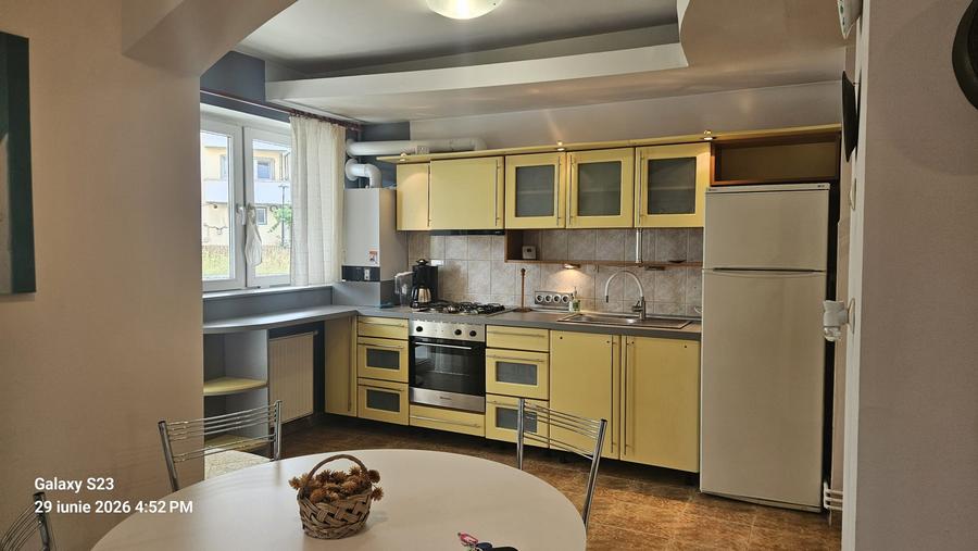 Apartament de inchiriat, 3 camere, 70mp, str.Tilisca, V.Aurie!