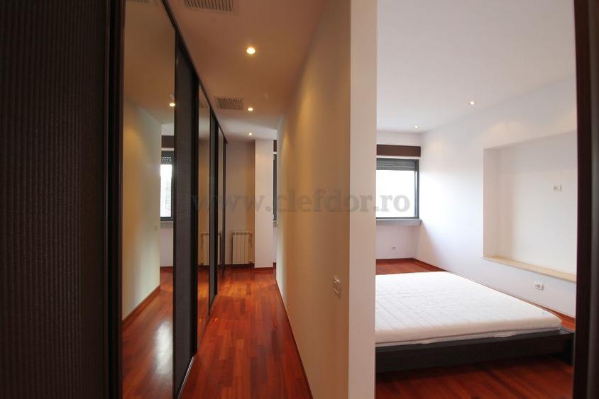 Dorobanti - penthouse cu 4 camere si terasa spatioasa