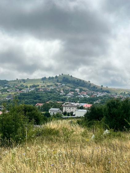 Teren intravilan, 1500 mp, cu view, zona herghelia Salicea