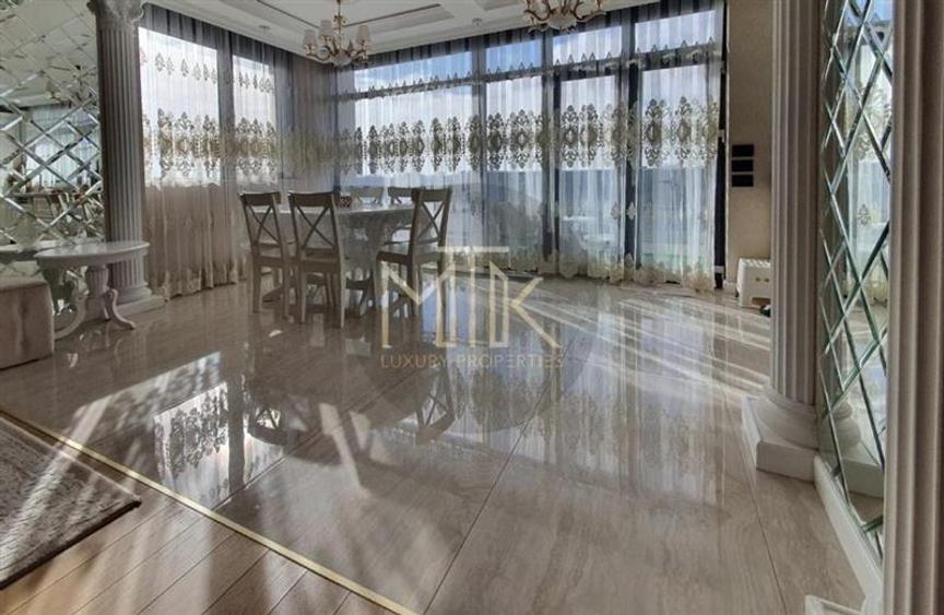 VILA DE LUX 8 camere, acces la lac privat | BANEASA