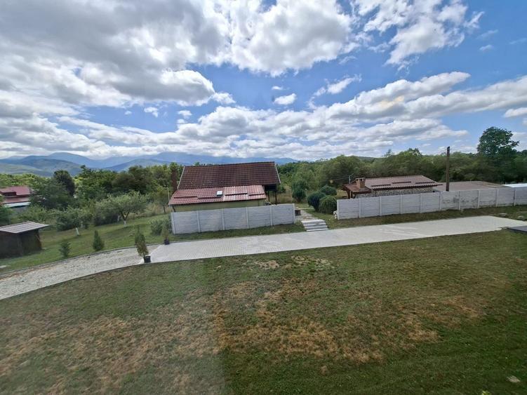 Pensiune 600 mp an 2023 si casa 130 mp teren 4600 mp zona V. Avrigului