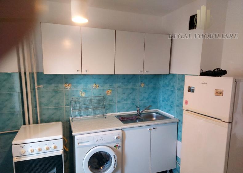 Garsoniera |Splaiul Unirii -Camera de Comert | Metrou | Et 3