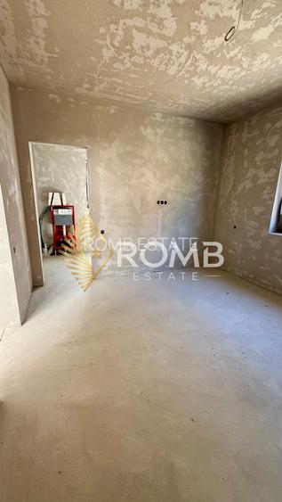 Casa tip duplex semifinisat, 5 camere, zona Tautiului