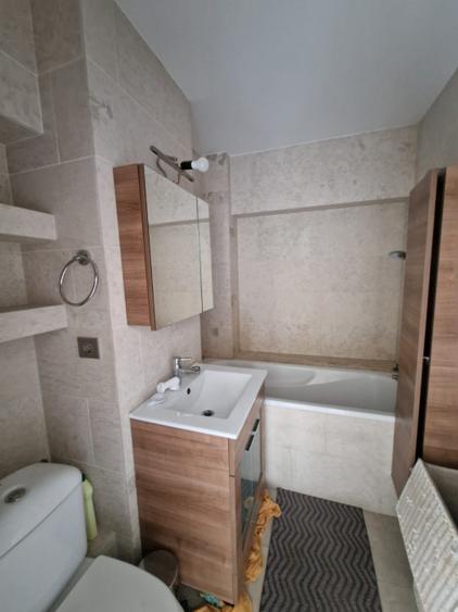 Apartament 3 cam, transformat in 4 camere, Piata Victoriei