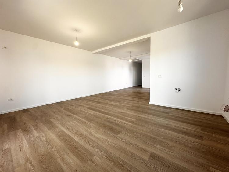 Duplex 3 camere, 91 mp utili, 351 mp teren - Sag