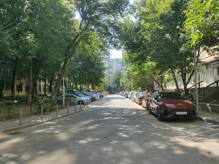 Tineretului, parc, Piscului, 2 camere cu loc de parcare