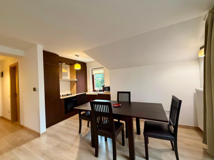 Apartament 2 camere de vânzare în Bușteni
