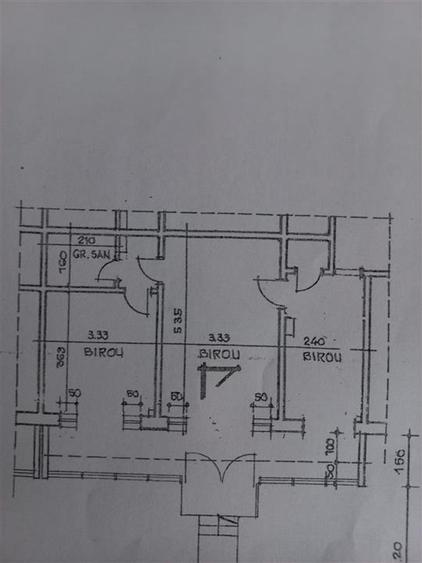 Spatiu comercial, 60 mp, 3 camere, vitrina stradala, zona Centrala