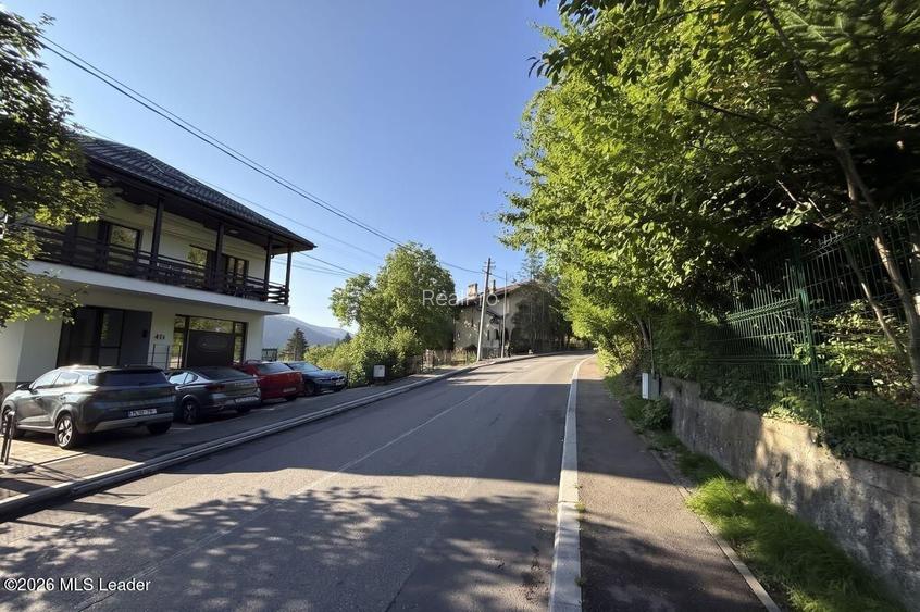 Sinaia - Drumul spre Peles, Teren 580 mp - Front 18 ml, Oportunitate! - 4