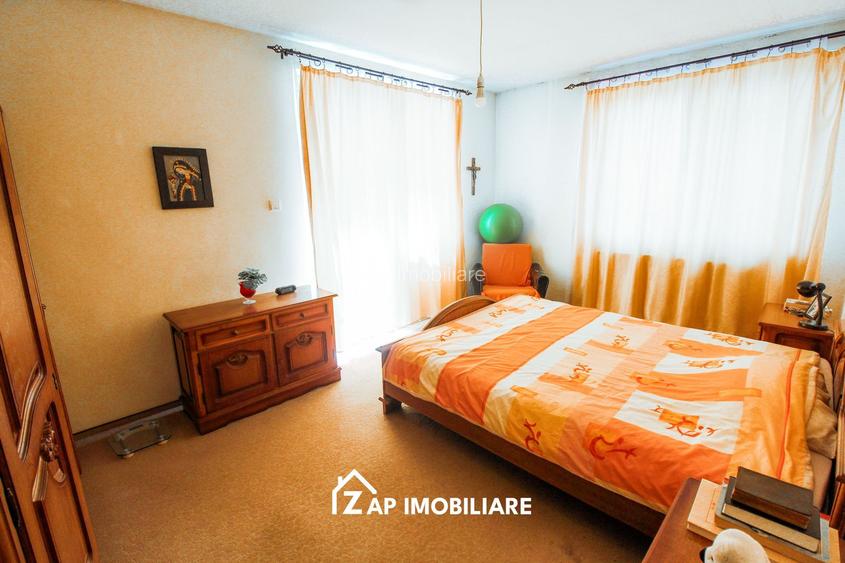 Unirii - Casa 170 mp - 5 camere - 900 mp teren - garaj - 11