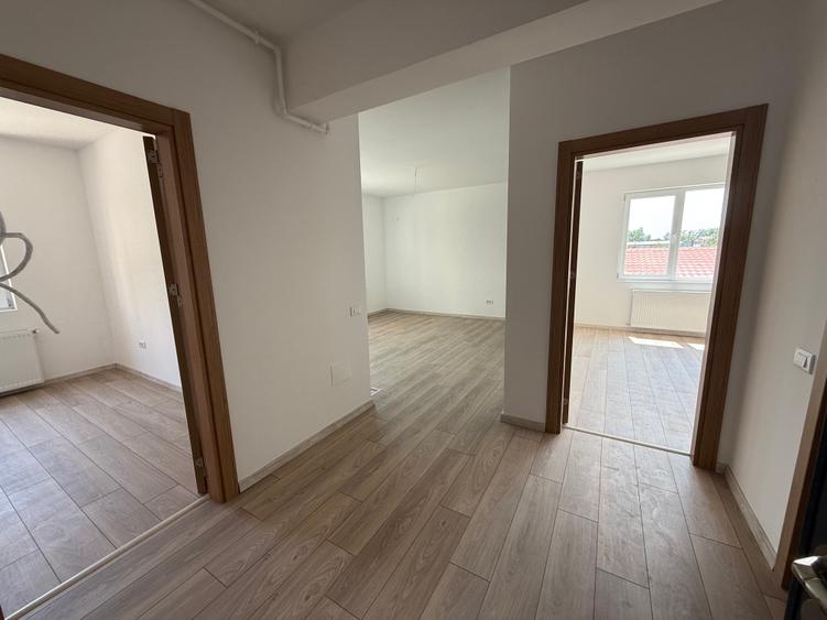 Apartament 3 camere - metrou aproape !