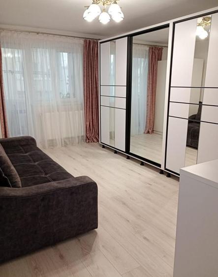 Apartament 3 camere decomandate, 64mp, etaj intermediar, zona Izlazului