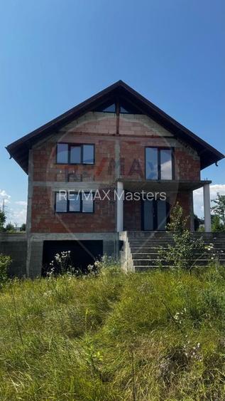 Casă / Vilă cu 6 camere de vânzare - 2